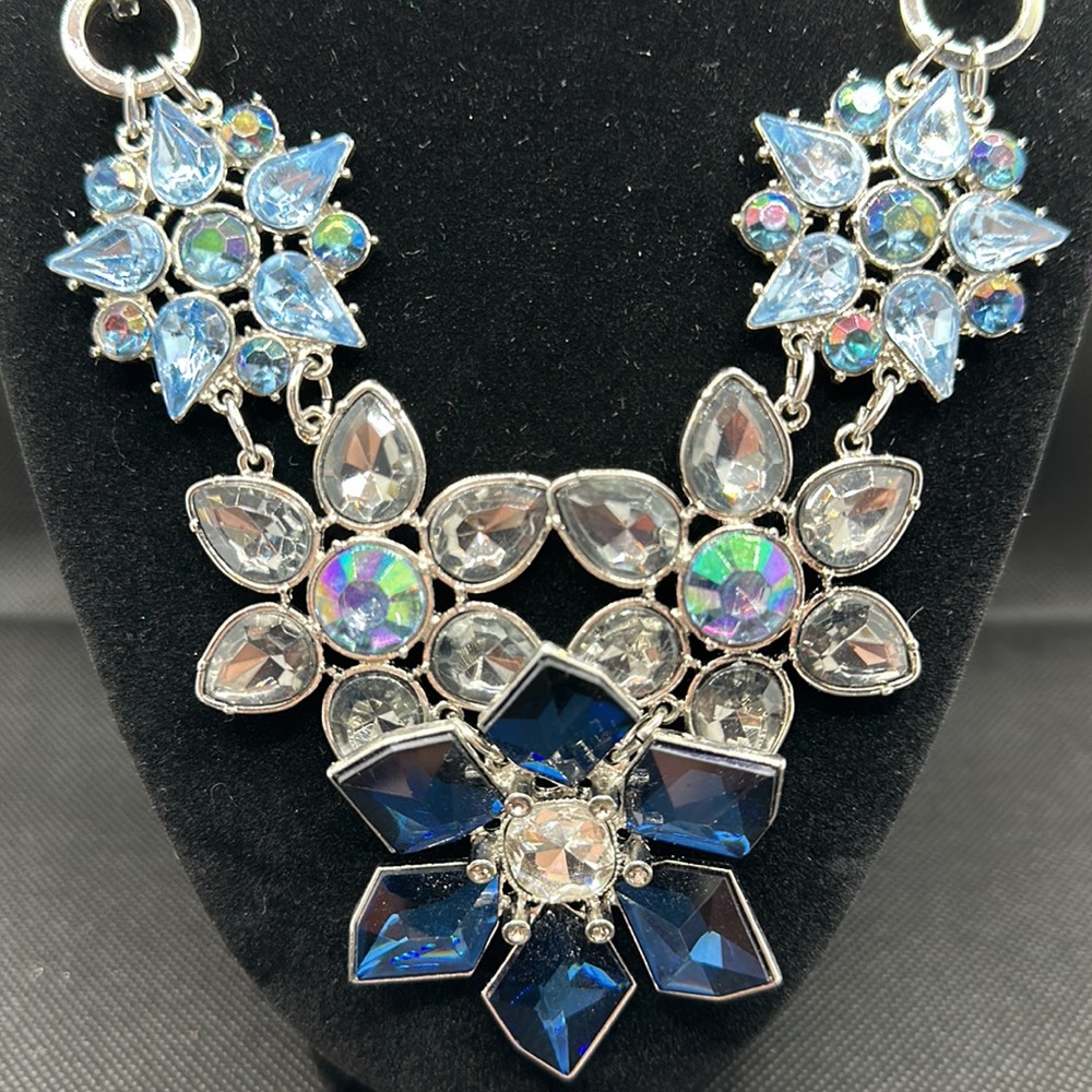 Silver-Tone Multi-Flower Adjustable Necklace (58) - image 2